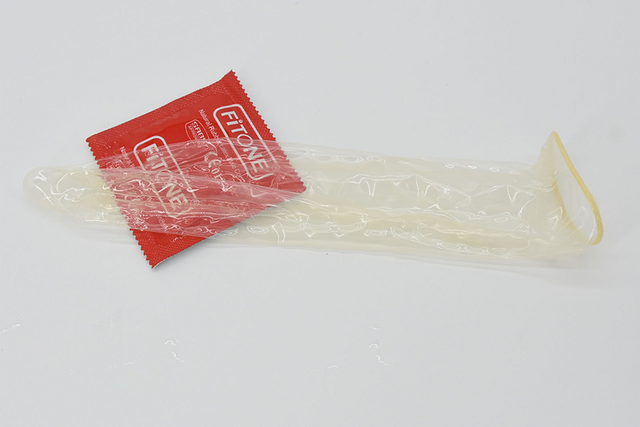 FITONE Plaisin Intense Big Dotted Condoms